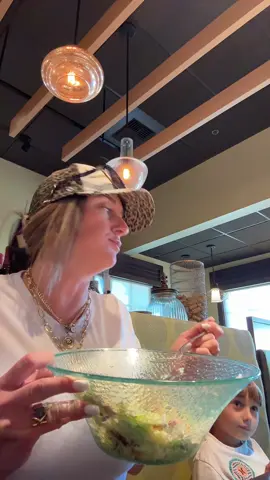 Eat out of the salad bowl and get more bread #fatgirlproblems #fyp @Olive Garden 