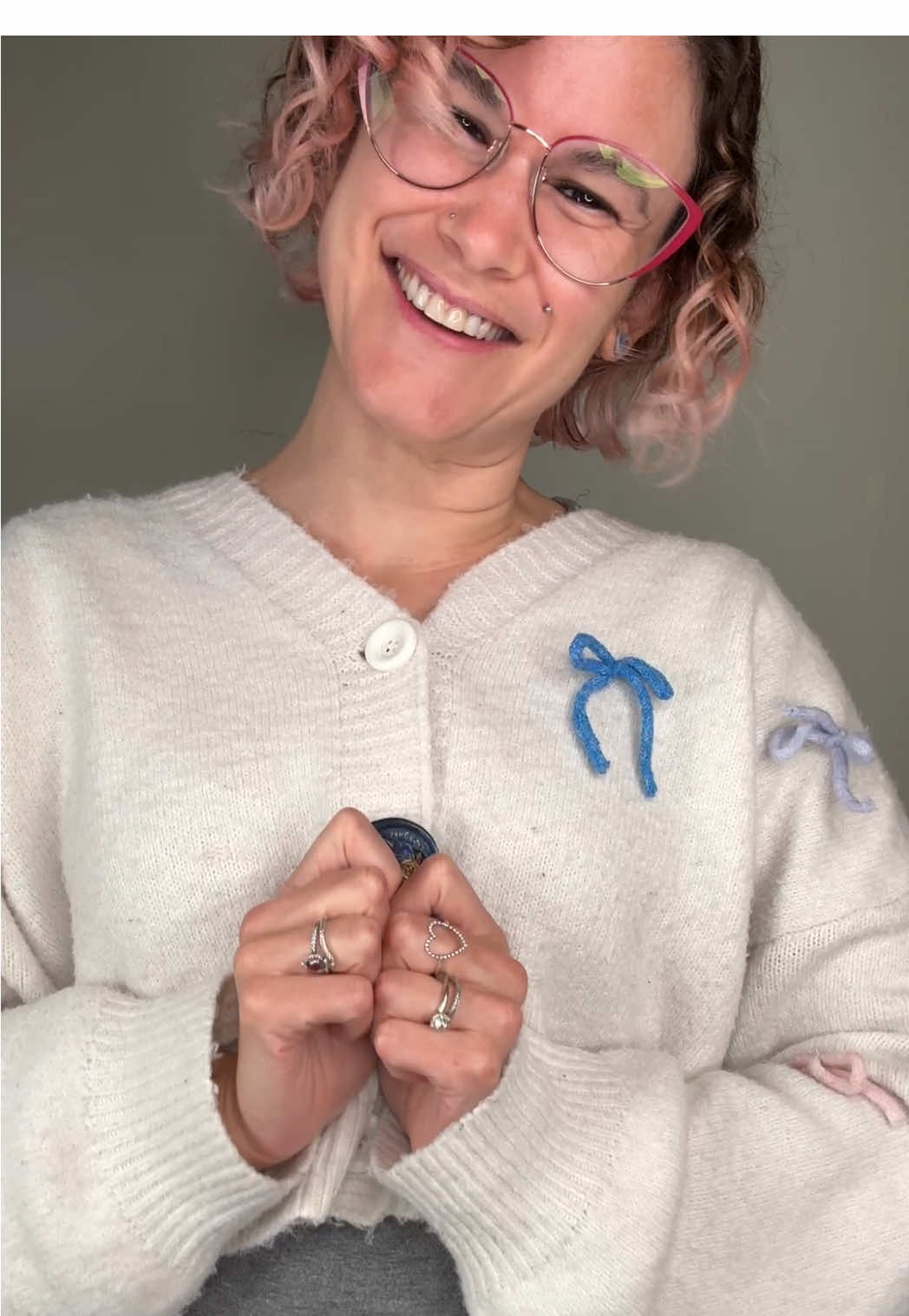 Wax seal sticker of the day 9/25 #wssotd #artist #treasuredletter #sweet #stickers 