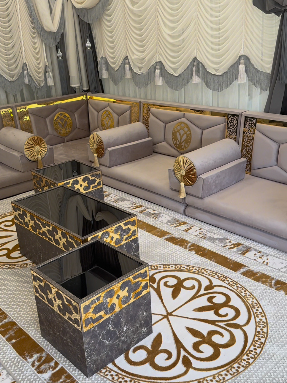 Delicate, refined, and beautifully crafted -  Majlis sofa redefines luxury seating. A true statement of style ✨️🌿 #arabicmajlis #guestroom #livingroomdecor #inspo  #floorsofaset 