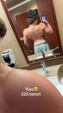 #gym #viral #fyp #GymTok #bigback @smallguyconan 