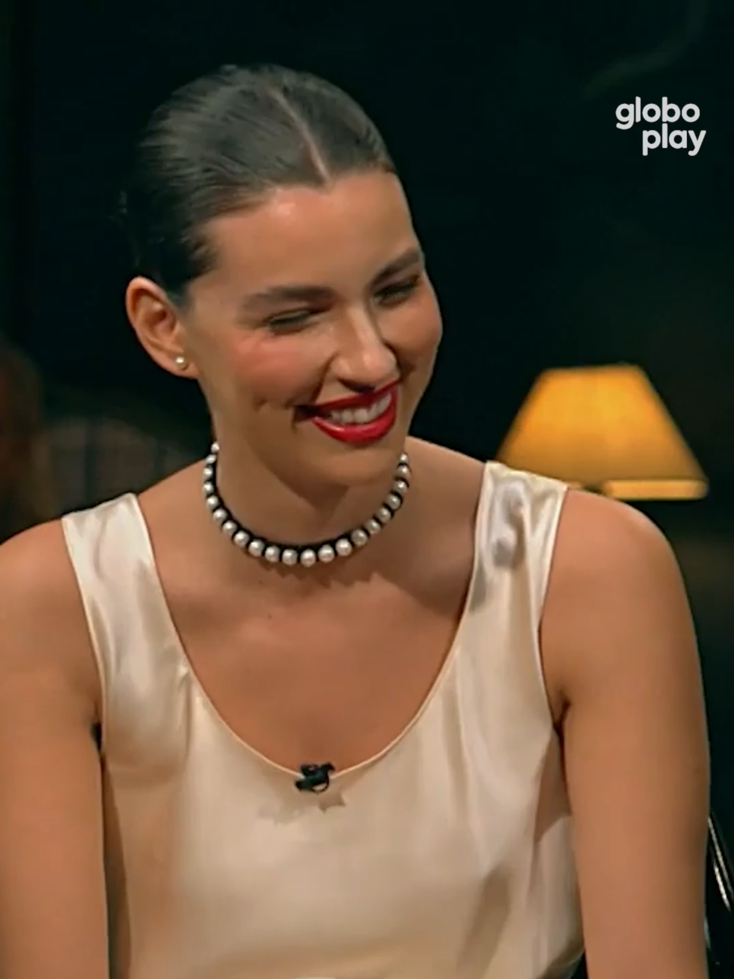 A história da Alanis Guillen no set de Pantanal 🗣️ Até banho com álcool ela teve que tomar  #QueHistóriaÉEssaPorchat #AlanisGuillen