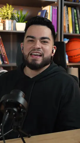 Ela segue espalhando luz no escuro.. 