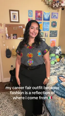 celebrando mi cultura con estilo🇲🇽 #hispanicheritagemonth #careerfair #corporate #business 