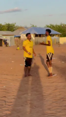 Legend hagadhera hadatahay  magacisa soshek ⚽️✊#alaskapoi11 @FETARKA Hagadhera📷 @Zizu&maanka🍁 @zizu_ali 🦁 #hagaderafootball #xagadhera #xagaderatiktokers #muqdishotiktok #football #nirobi #zizumaanka7 