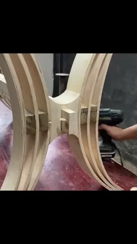Woodworking Art's Big Wave Talented Young Carpenter Turns Pallet Wood Strips Into Masterpieces #woodworking #wood #diyproject #capenter #us 