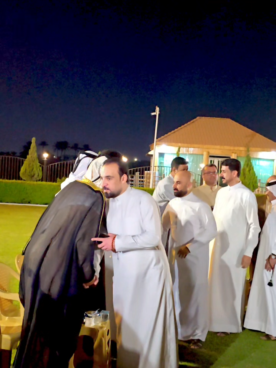 الاستاذ مثنى ريكان الحلبوسي وبرفقته الاستاذ سنان عبد الامير الجميلي التقوا اليوم بمجموعة من الركائز والوجوه الداعمة، في جلسة حوارية مثمرة هدفها مناقشة آلية العمل الانتخابي، وتوضيح السبل الكفيلة بضمان مشاركة جماهيرية واسعة والتوجه إلى مراكز الاقتراع بكل قوة وثقة. هذا اللقاء جاء ليؤكد على وحدة الصف، وتنظيم الجهود، والعمل بروح الفريق من أجل مستقبلٍ أفضل، ومرحلةٍ جديدة عنوانها التغيير والبناء. 📌 إن الحماس الجماهيري والإصرار على المشاركة الفاعلة هو السلاح الحقيقي الذي يترجم الإرادة إلى فعل، ويجعل يوم الاقتراع يوم نصرٍ للديمقراطية وصوت الجماهير. #الانتخابات_مسؤولية  #سنان_عبد_الامير_الجميلي  #مثنى_ريكان_الحلبوسي  #صوتك_يصنع_المستقبل 