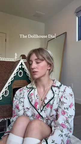 anyone else on a creative journey this season? 🧶🍂 fall is so perfect for new hobbies!