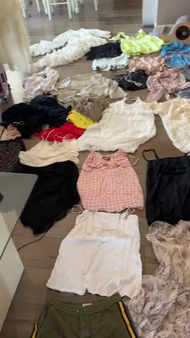 Massive closet sale in LA if you’re interested send me a DM! I have so much vintage designer, newer pieces & shoes all at different prices (Chanel, D&G, Dior, Prada, Moschino, Zimmermann, Love Shack, Isabel Marant all the way to Zara if you want to come shop  👗👚👖👠 #closetsale #clothing #fashion #fyp #losangeles 