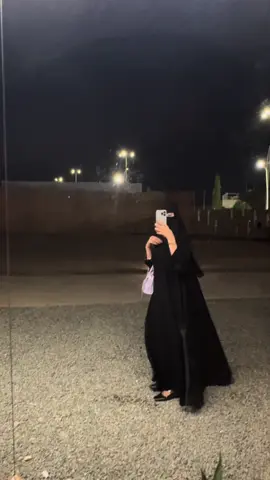 بنات تعرفون كيف يطلع الشكل مرتب بالعباية السر فستان العبايه ، ونقاب سوارة للطلب الرابط فالبايو😍🤙🏻 #اكسبلور #مودل #مالي_خلق_احط_هاشتاقات🦦 #fyp #ppp 