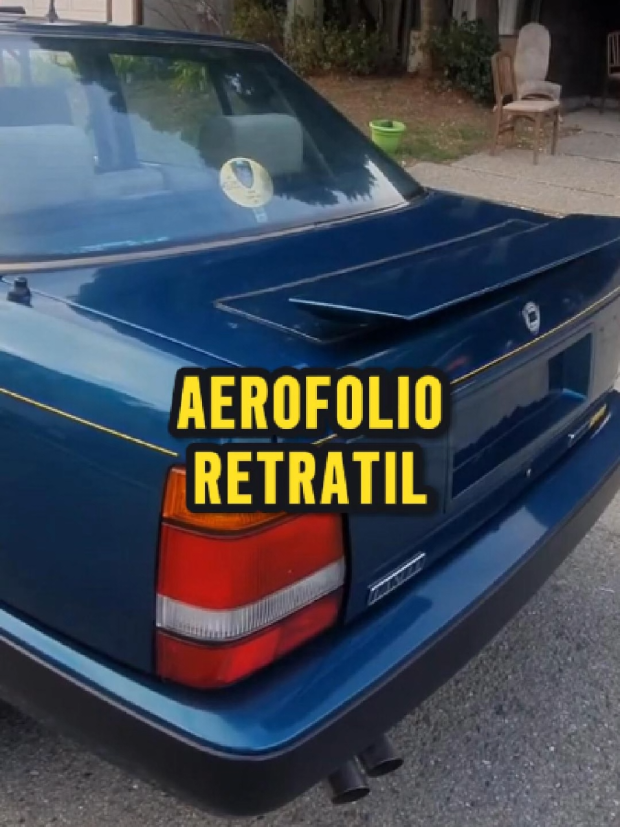 Lancia Thema 8.32 escondia um V8 de 215 cv debaixo do capô e ainda trazia um spoiler retrátil elétrico nos anos 80!  Era só enfeite ou funcionava de verdade?  Descubra essa raridade que uniu conforto, exclusividade e DNA Ferrari.  #Ferrari #lancia #spoiler #carroantigo 