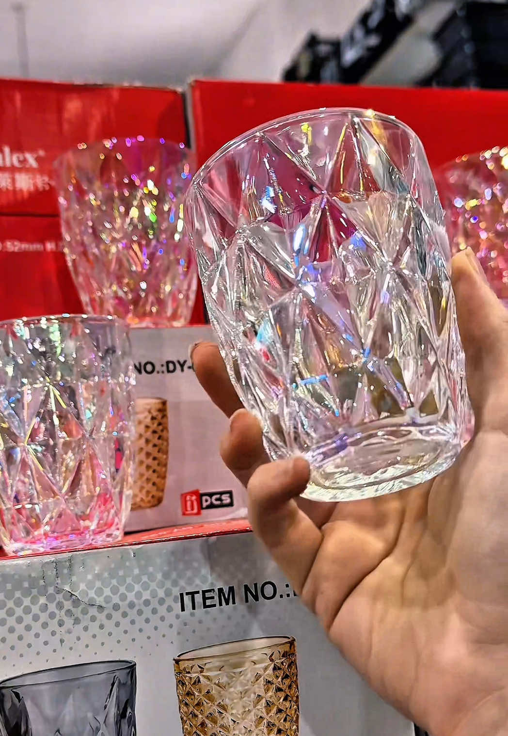 En Gran Bazar Chino tenemos vasos para todos los gustos 😍 Ideales para tu mesa, para brindar o para darle onda a cada momento 🥂 👉 ¿Con cuál te quedás? #vasos #bazar #tucuman #fyp #tiktok 