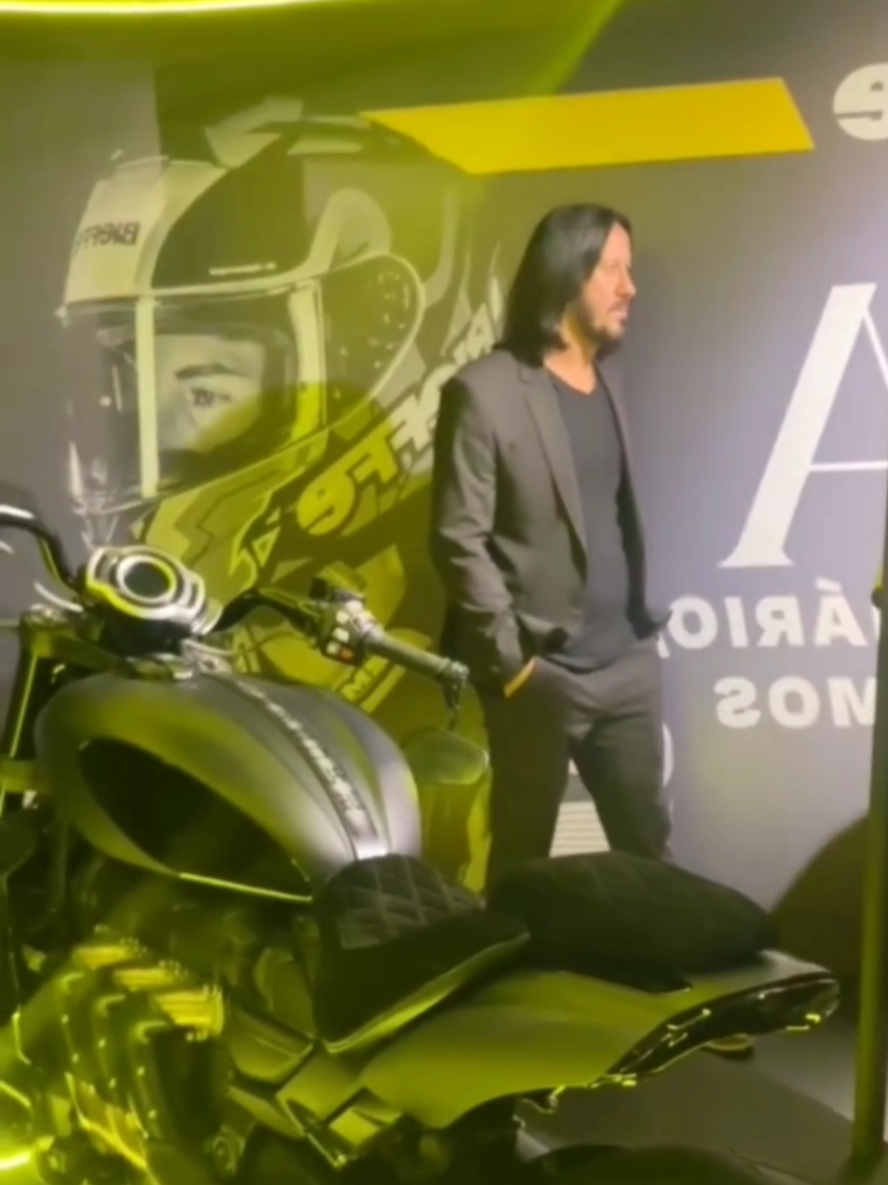 Astro visto em evento de motorcycles. contato: mjvassessoria@gmail.com  @JACK YAN  #johnwick  #keanureeves #marcosjeeves #jackyan #ipaussu 