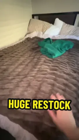 HUGE RESTOCK #comfrt #blanket #christmasgiftideas 