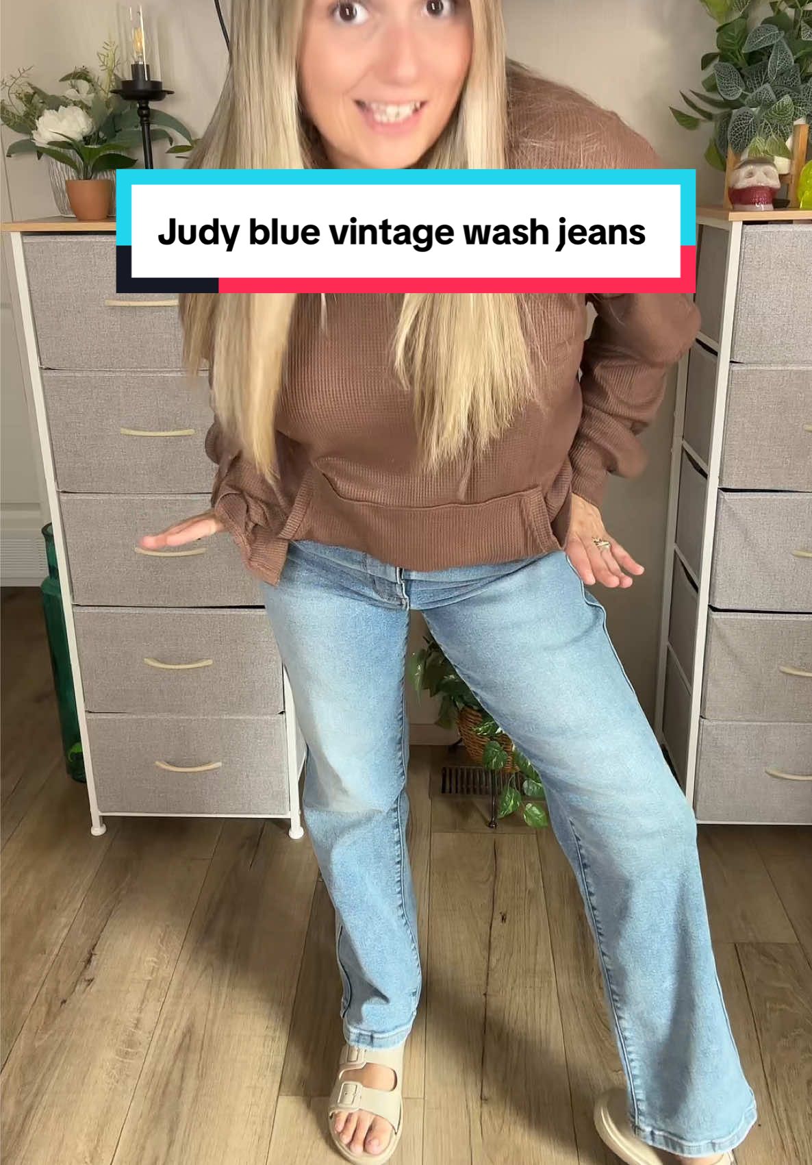 I am loving these new vintage wash Judy blue tummy control jeans #jeans#vintagejeans#judybluejeans#judyblue#tummycontroljeans 
