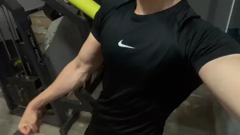تخفيض رهييب✅ راه متوفر مرة أخرى T-shirt ✅ كاليتي مشألله لأصحاب gym🏋️ وكرة القدم ⚽️ ومختلف الرياضات الأخرى ✅ جميع المقاسات المتوفرة S M L XL XXL XXXL ✅ ولأصحاب التجارة الإلكترونية والمحلات متوفر البيع بلجملة ✅ التوصيل متوفر 58ولاية🚚 سارعو قبل نفاذ الكمية ✅ #الشعب_الصيني_ماله_حل😂✌️ #gym #gymdz #fyp #followforfollow #