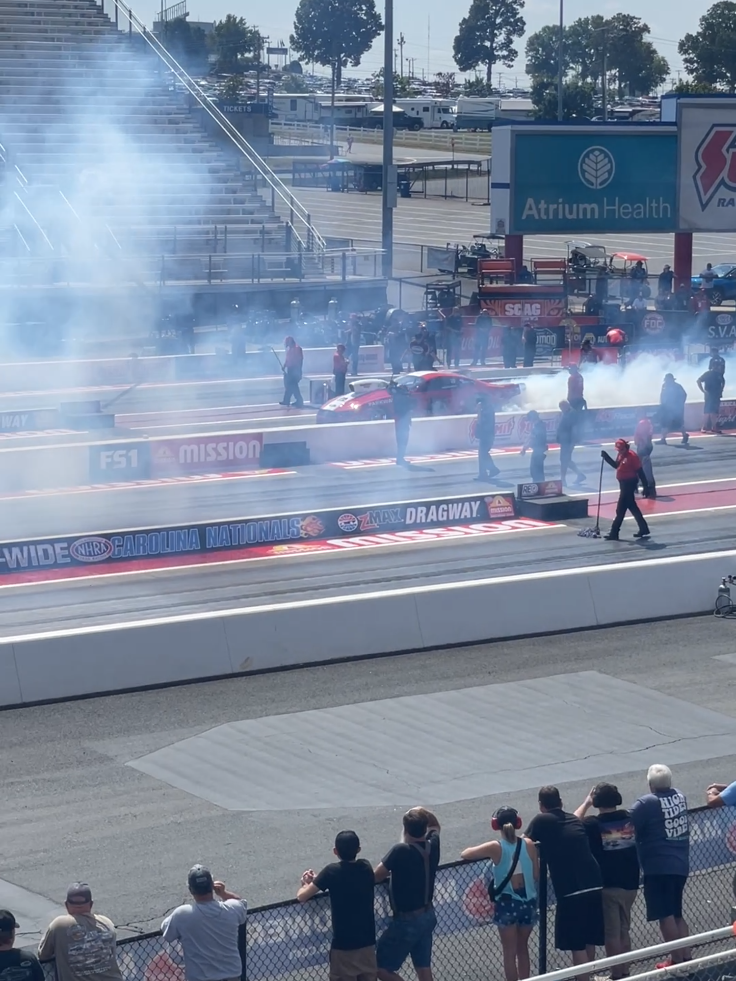 Dmitry Samorukov vs Derek Menholt 🔥 Pro Mod Burnout & Stage ⚡ NHRA 4-Wide Nationals 🏁 Charlotte NC – Sept 21, 2025 The Pro Mods roll to the line as Dmitry Samorukov and Derek Menholt light up the tires with smoky burnouts before staging side by side at the NHRA 4-Wide Nationals! The Carolina crowd roars as these high-horsepower machines get set for a blistering pass down zMAX Dragway. ⚡ Tire-smoking Pro Mod burnouts 🔥 Side-by-side staging intensity 🏁 NHRA 4-Wide Nationals action 📍 Charlotte, NC – September 21, 2025 📲 Follow @racefanreels for: 🔹 Pro Mod drag racing highlights 🔹 Top Fuel & Funny Car coverage 🔹 Full NHRA 4-Wide Nationals action #NHRA #4WideNationals #ProMod #DmitrySamorukov #DerekMenholt #DragRacing #zMAXDragway #NHRA2025 #CharlotteNC #Burnout#racefanreels #motorsports #racehighlights #RaceFanReels #RaceClips #nascar #bowmangraystadium