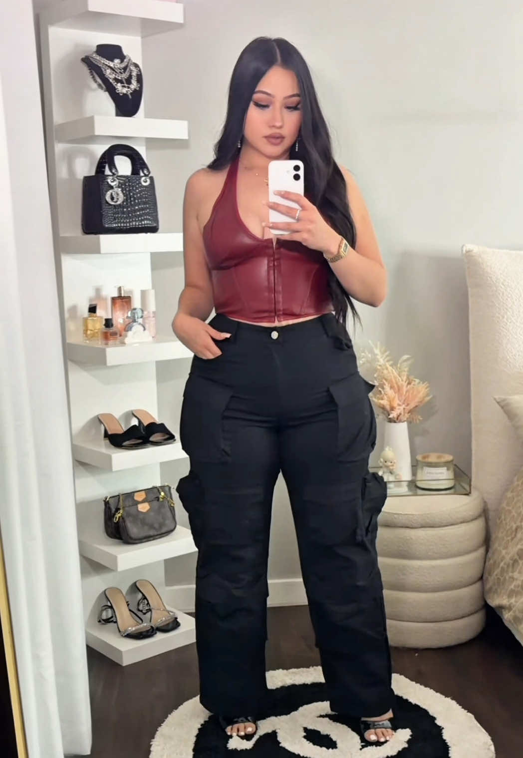 🍒 🖤 amo este fit #outfitinspo #cargopantsoufit #tiktokshop #latina #fypシ゚ 