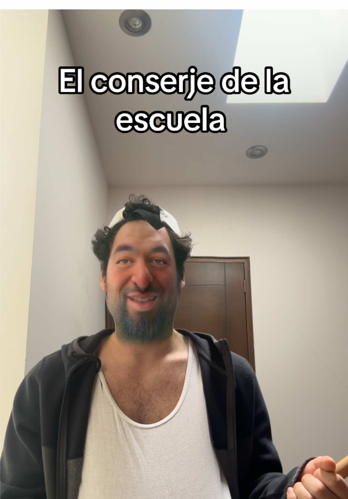 #DJ se las sabe de todas y hace de todo en la escuela #beto #betoquez #humor #comedia 