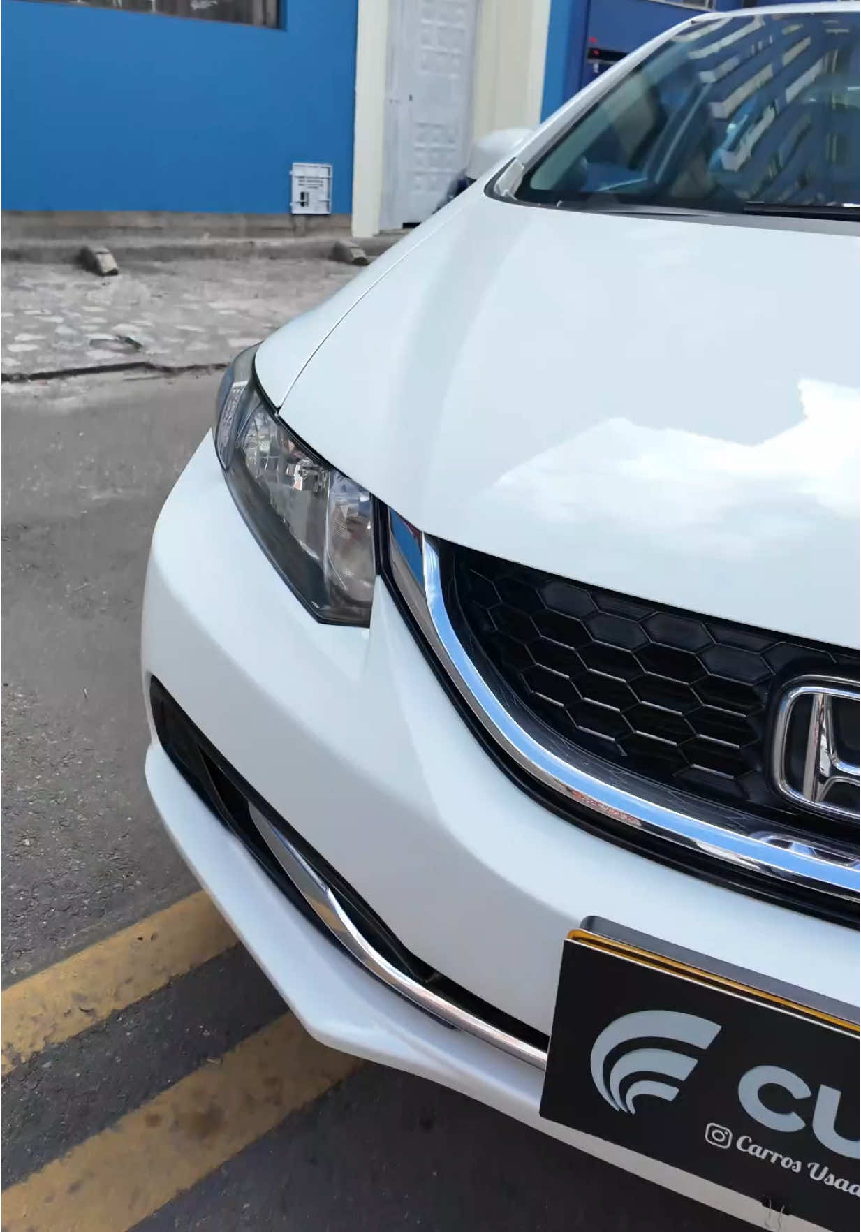 🚘 Honda Civic EX-L 2013 – El japonés indestructible Un carro imposible de dañar: motor 1.8 japonés, duradero y confiable, que se mide cara a cara con el Corolla. Su interior, con doble tablero, marcó época y aún luce increíble. Caja automática acoplada a la perfección, comodidad total y solo 76.000 km. Disponible en Carros Usados Bogotá. 💲54’900.000 #HondaCivic #CarrosUsadosBogotá #HondaColombia #CivicEXL #Confiabilidad