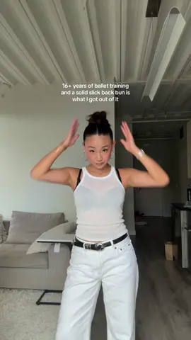 (This is a joke) 😝 #ballet #OOTD #hairstyle #slickback #slickbackbun 