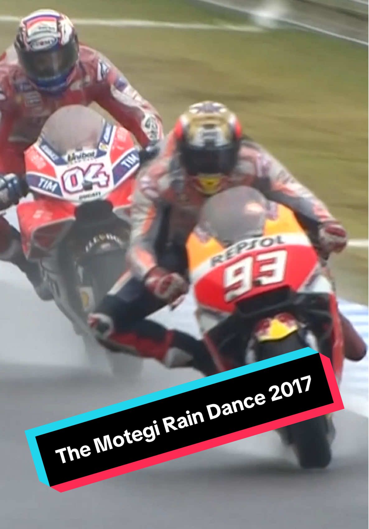 A Motegi Matsterclass in the wet ☔️ What a battle we witnessed here back in 2017 between Marc Márquez and Andrea Dovisioso ⚔️ #MotoGP | #JapaneseGP  #Motorsport #motorcycle #bike