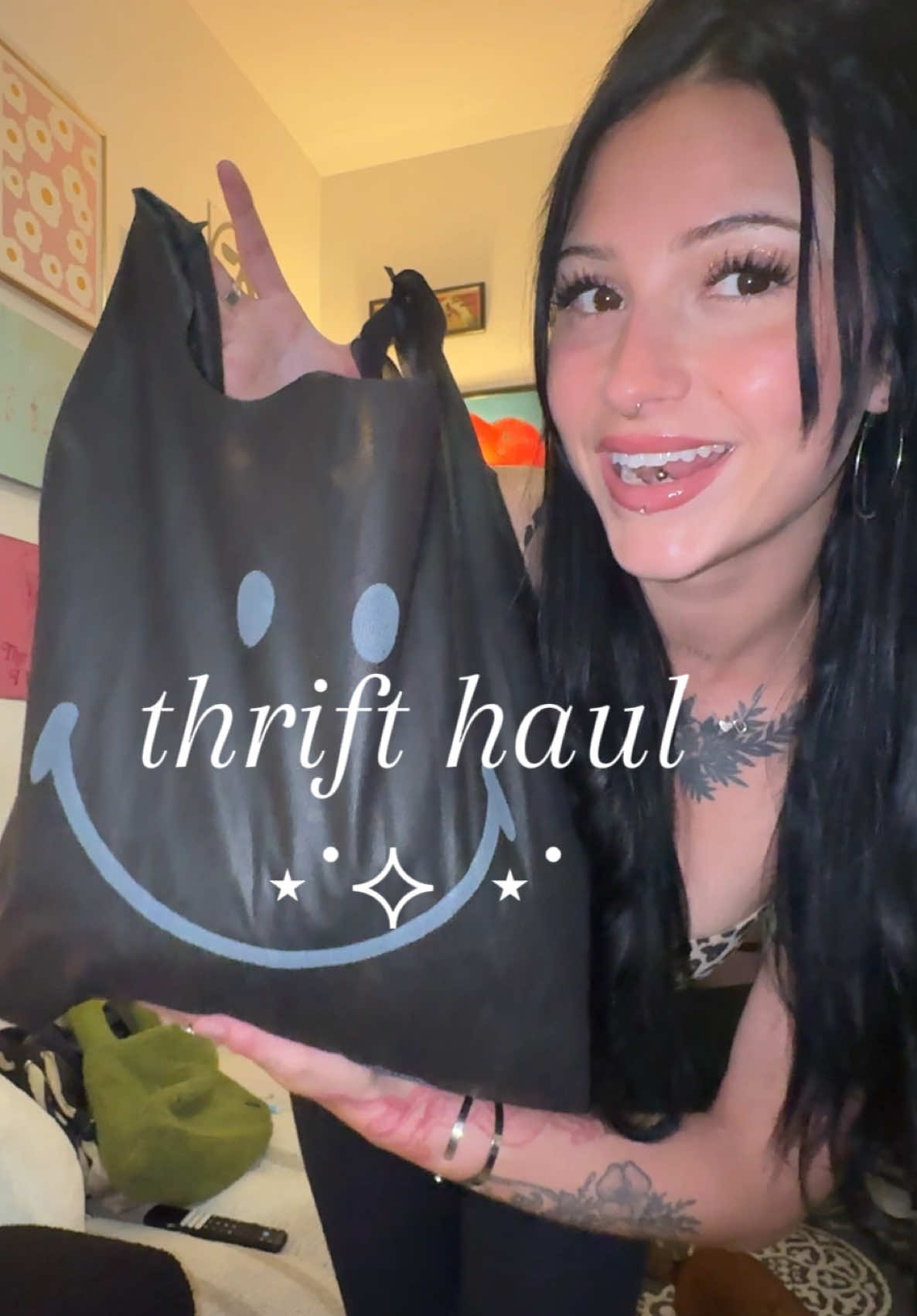 thrift haul!! found some really good goodies °❀⋆.ೃ࿔*:･  #thrifthaul #haul #tryonhaul 
