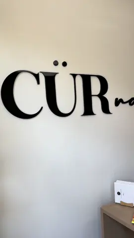 Teaching a Dual Gel Form class ✨ Hands-on, detailed, and always fun. If you’ve been wanting to master Dual Forms and elevate your nail game, my classes are open 💅🖤 . . . #nailvideos #NailClass #DualForms #NailTech #naileducation 