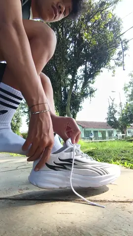 Lokal kerenn🤩🔥❤‍🔥 #sepatulari #kazora #sepaturunning #fypdong #bismillahrame 