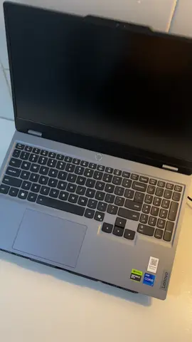 💦 #lenovoloq #laptopgaming #fyp 