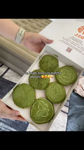 J.CO matcha donuts supremacy! #fyp #fypシ #jco #matcha #donuts 