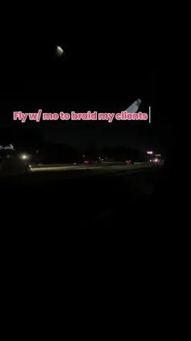 Love when my clients fly me out just to eat on their hair 🥲😍😍😍. #fypシ゚viral #travelclient #hairstylist #knotlessbraids 