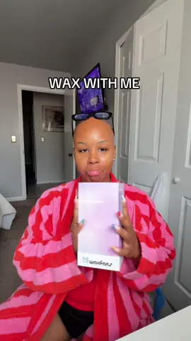 Waxing the pits at home!!! Trying roll on wax for the first time and this was not the experience I was expecting 🤨 #waxing #waxathome #maintenance #beautyhacks #fyp 