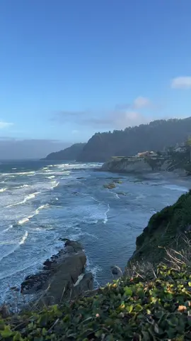 love the coast #oregon#oregoncoast#pnw#traveltok 