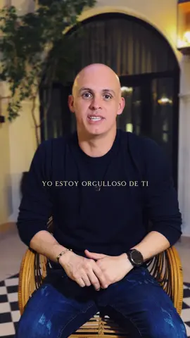 A veces olvidamos lo más simple: que alguien nos diga “estoy orgulloso de ti”.  Si necesitabas escucharlo, aquí lo tienes. Y si conoces a alguien que también lo necesita, compártelo. 