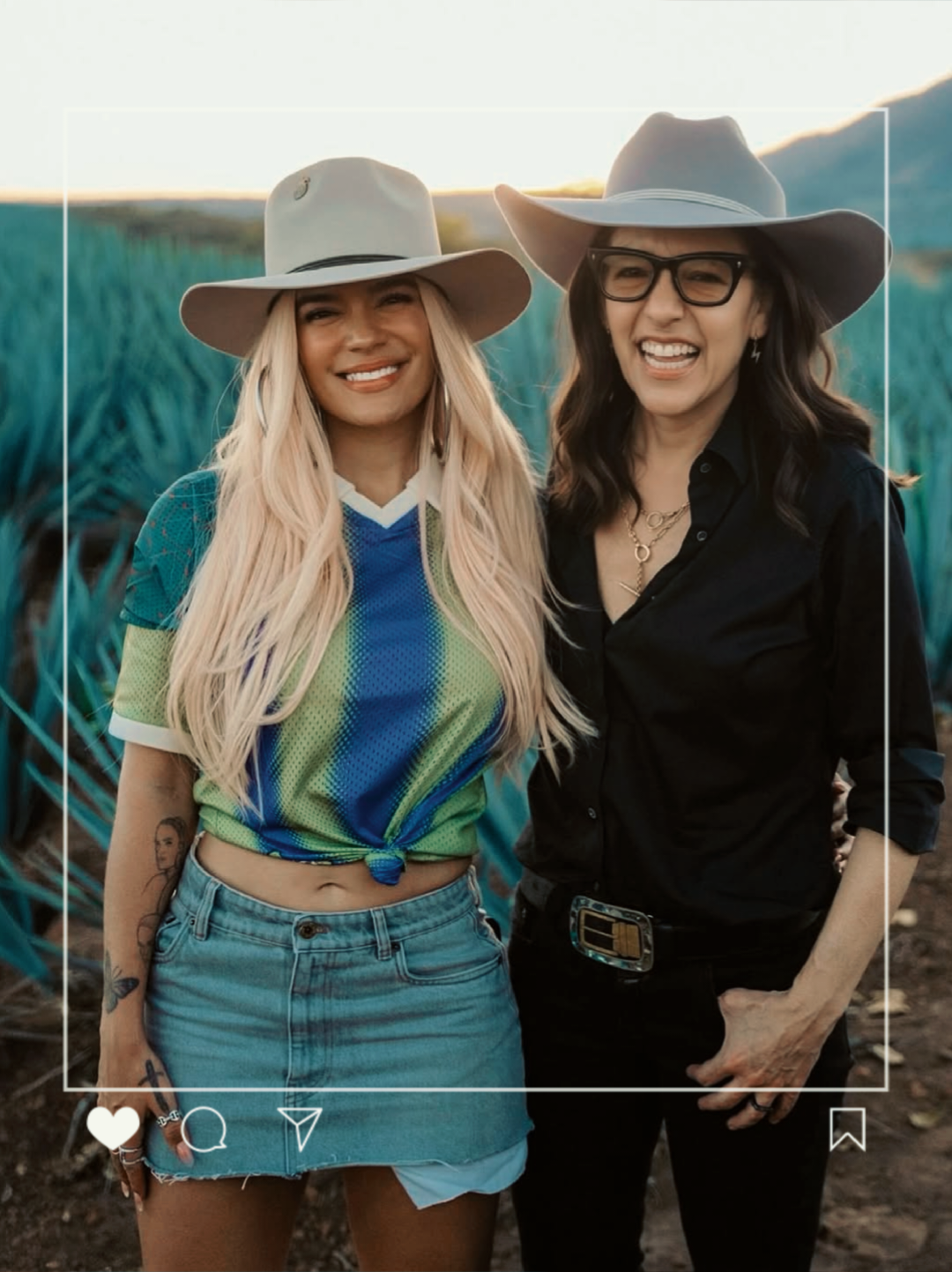 “Las primeras botellas que hicimos viajaron conmigo. Para cada alegría durante el recorrido, ya estábamos usando este tequila. ¡Ya tiene alma! y estuvo en el MAÑANA SERÁ BONITO TOUR”. - KaRoL G para Rolling Stone sobre su tequila #200sCopas. #karolg #tequila #mexico #viral 