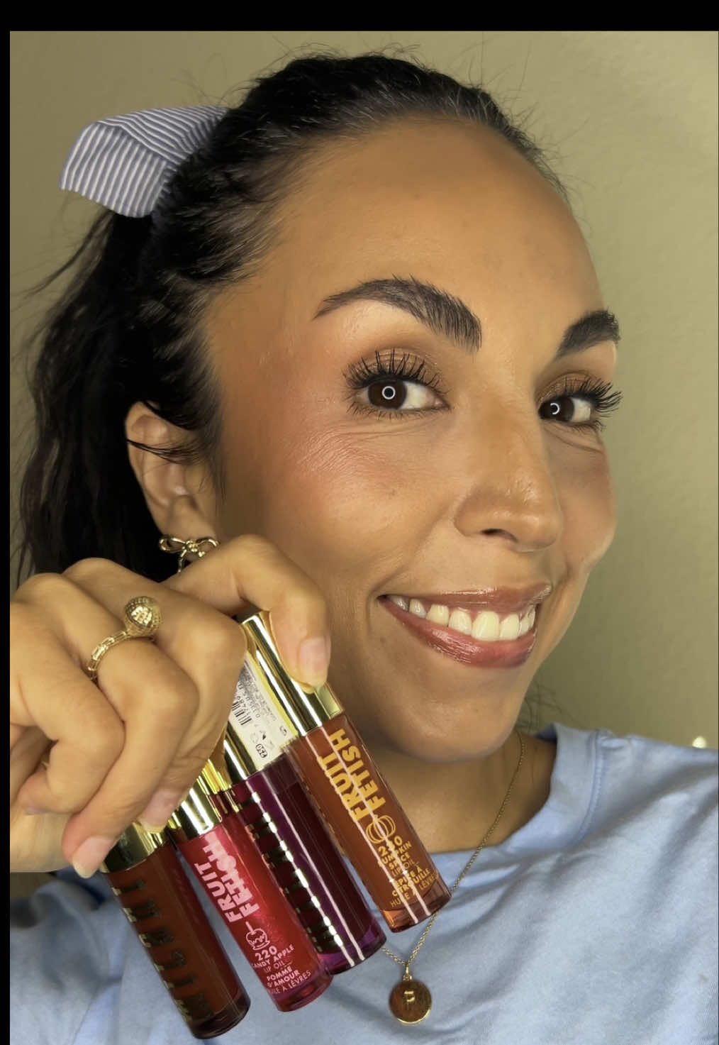 Fall but make it iconic…  … @Milani Cosmetics didn’t come to play with their New Fruit Fetish Fall Limited Edition collection… …they came to slay… 🍂🎤💋 Which shade was your fave?  …consider this my official application for Milani’s PR list, because I’m clearly obsessed…💌🥰 #milani #milanicosmetics #lipoil #glossylips #fallmakeup     