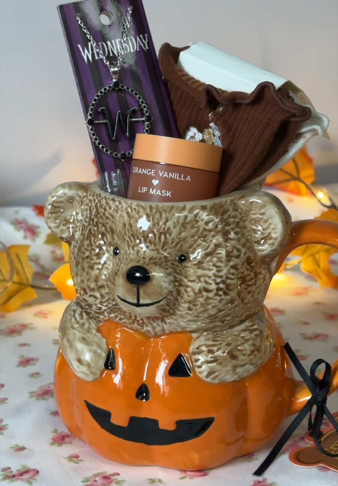 boo basket ideas 🎃🧸 🔗 on my LTK #creatorsearchinsights #boobasket #fallaesthetic @American Eagle @Warmies @Marshalls #pumpkinseason #fallhaul 