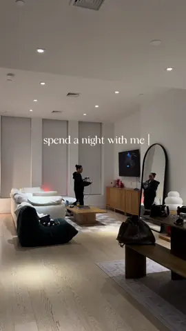 i love a chill night this was kinda fun to film also 🌚🌚