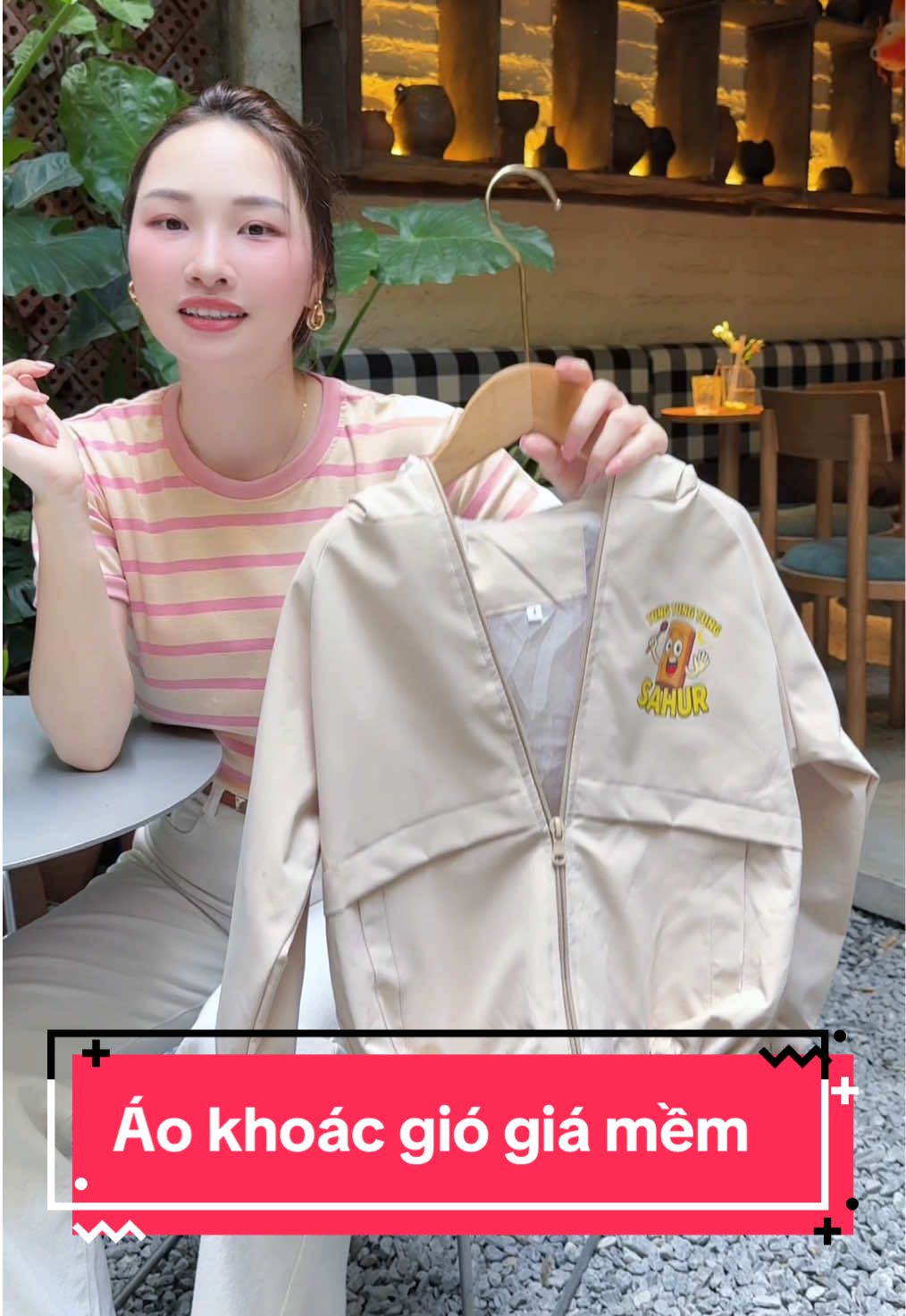 Áo khoác gió giá được ưu đãi miễn phí vận chuyển tận nhà #aogiochongnuoc #aogiochobe #aogio2lop #aopolochobetrai 