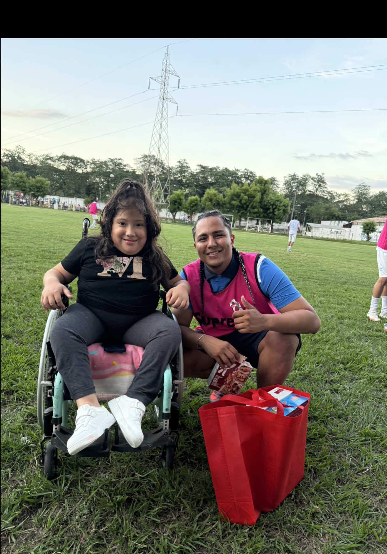 😍🥹😎Está pequeña estaba ansiosa por conocer a #DavisFlow 🥹😎