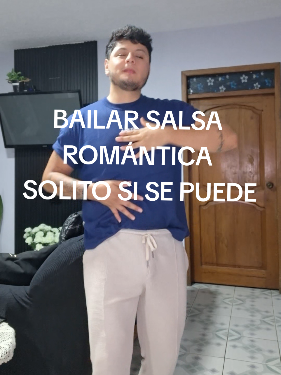 Ve de farra solo, al cine, a caminar, a comer.... compartir con uno mismo es lo mas saludable 🥰😇😍  #ilovesalsa #hombresbailando #fyp #viral 
