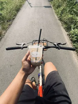 Cycling🧋 #federal #sepedakalcer #commuterbike #sepedafederal #fyp 