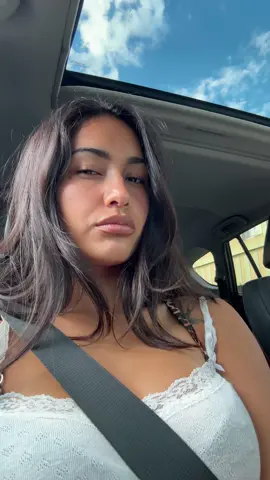 What u think of this one ?   #y2k #alternativerock #sundaygirl #latina #90srock 