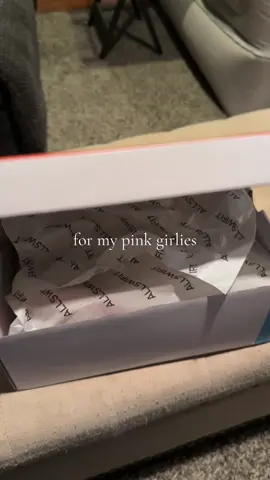 im obsessed !!!!! #pink #girls #shoes #female