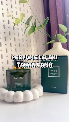 Minyak wangi lelaki yang bau sedap, bau kuat dan tahan lama. 5OML harga murah dan yang penting bau dia sedap #minyakwangi #minyakwangilelaki #perfumeformen #perfumewangi #menperfume 