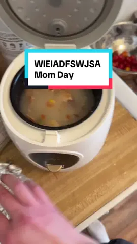 Mom Day #WIEIADFSWJSA #wieiad 