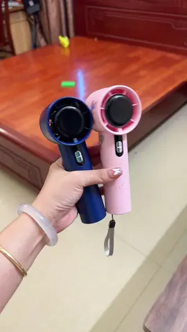 Quạt mini cầm tay 100 cấp gió #phuongemreview #quatminicamtay #quattichdiencamtay #xuhuong #xh  @Vân ơi review 