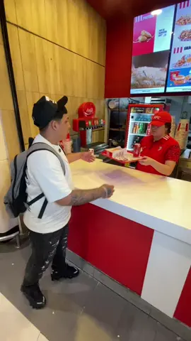 uu BB ya me vi el 30 de septiembre pollito de agrapa @Plaza Sendero® 