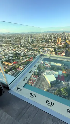 Hermosa vista desde el rooftop del Hotel Riu GDL #Riu #Riu #gdl🇲🇽 #360 #vacationvibes 