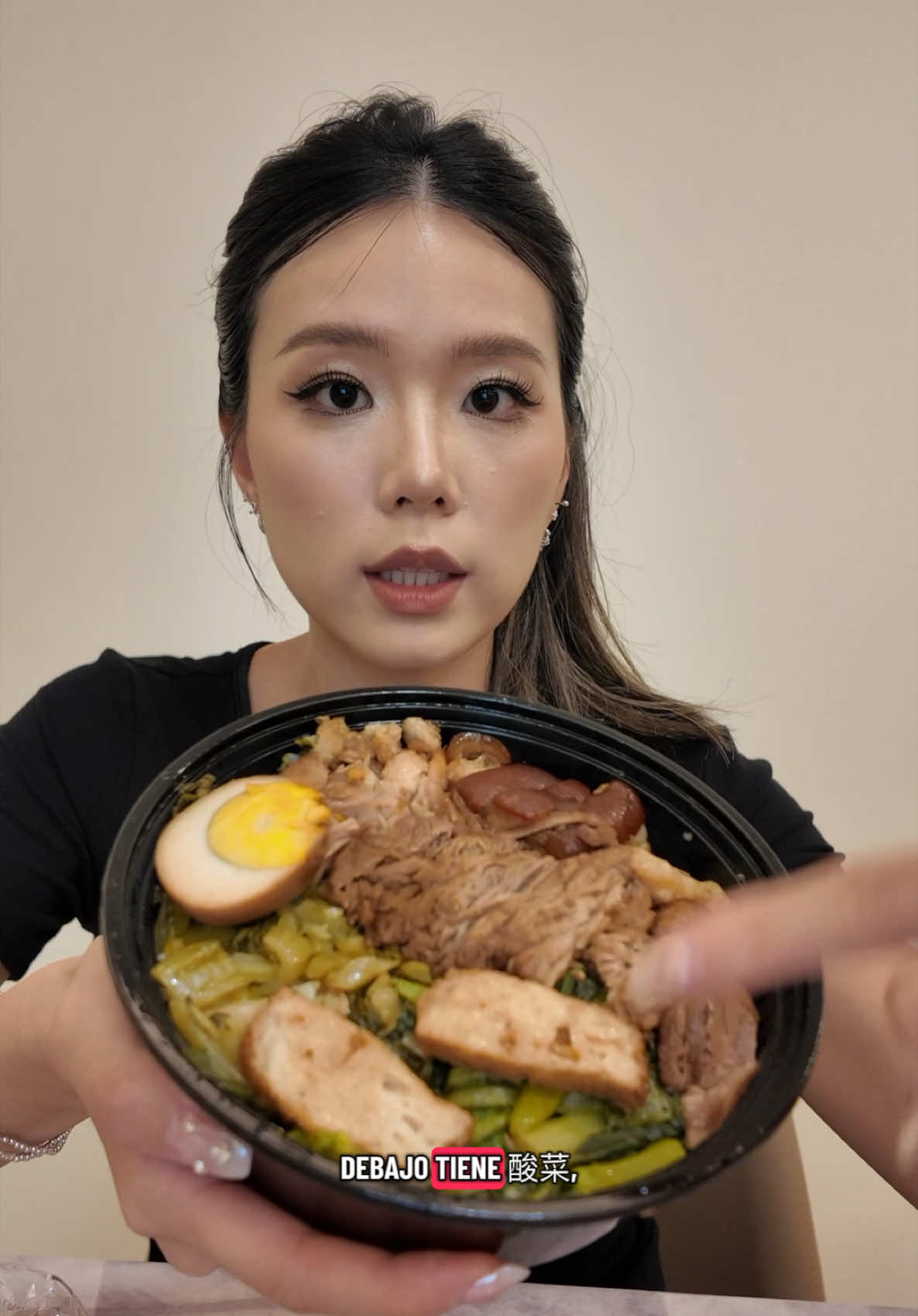 Almorcemos comida rápida de China 🇨🇳  #chinese #adayinmylife #creatorsearchinsights #mukbangeatingshow 